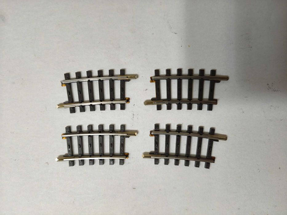 4 linhas curvas Marklin H0 art. 2224