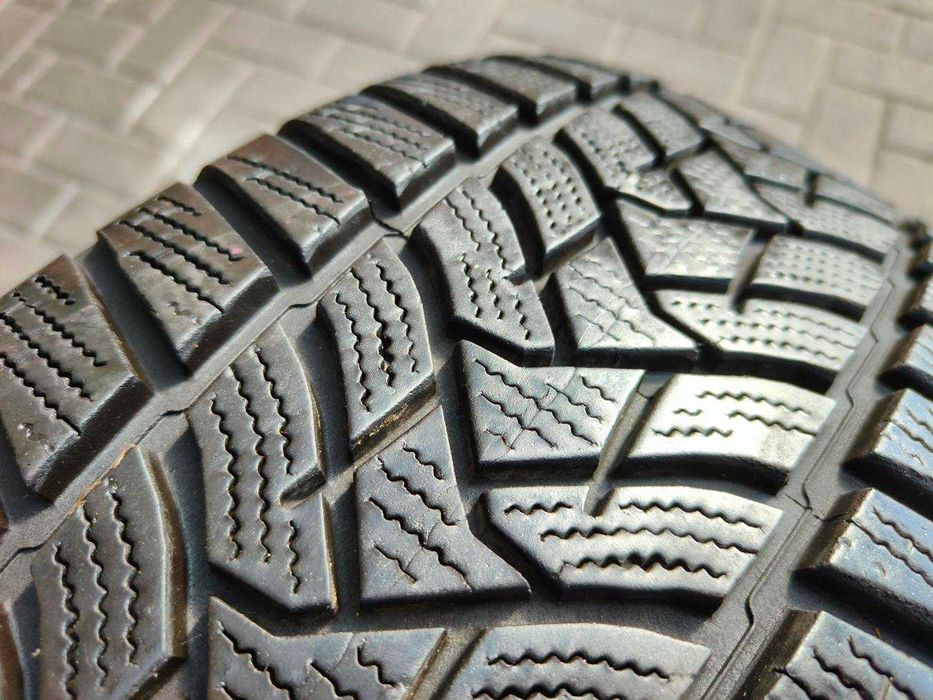 215/65 98H R16 DUNLOP Winter Sport 5 SUV 8mm 2024r Zimowe Opony 4szt Ładne
