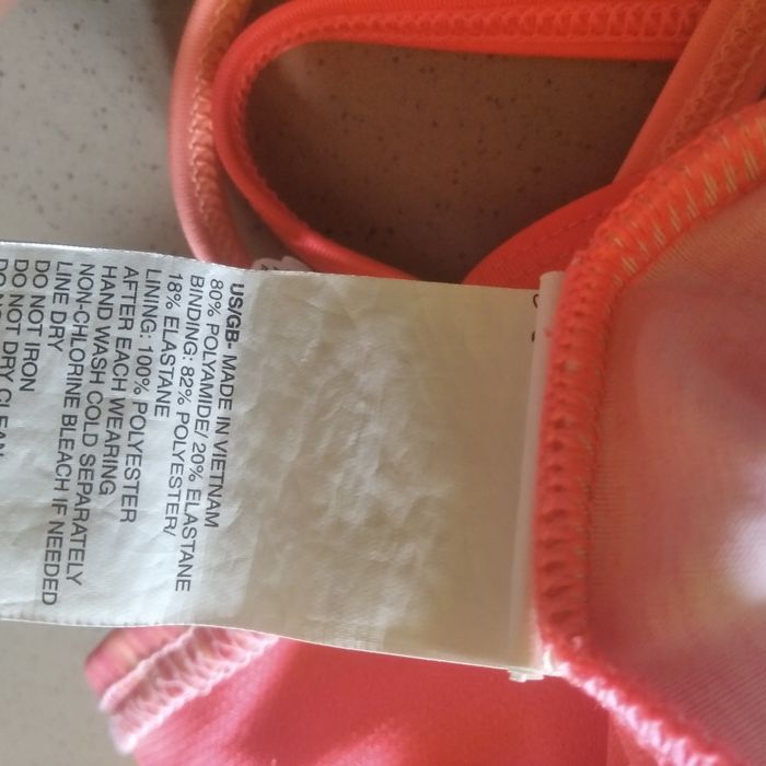 Top Nike kąpielowy na 128-134 cm