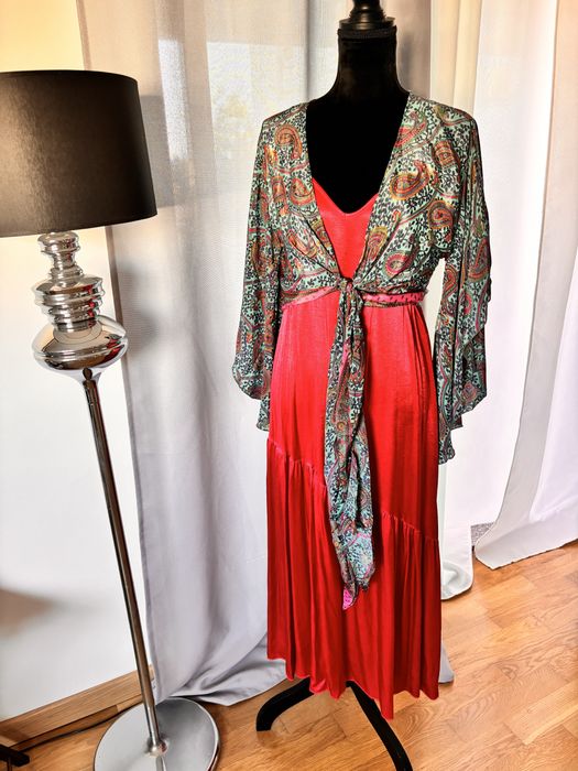 Vestido novo de viscose cor de cereja