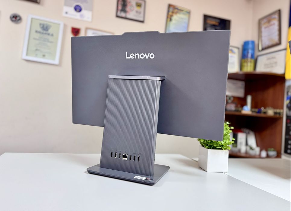 Моноблок Lenovo IdeaCentre 3 24ARR9 / Ryzen 5 7535HS / 16GB RAM / SSD 512GB / 24” FHD IPS