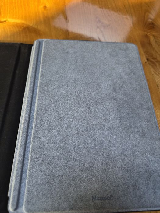 Microsoft Surface Go