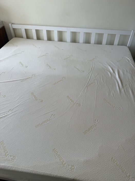 Cama com colchao