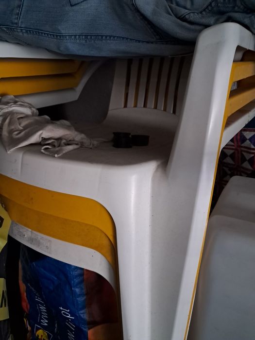 Conjunto mesa e 4 cadeiras