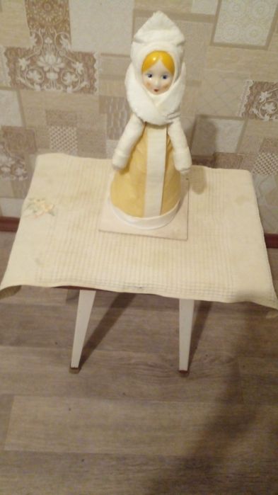 Снегурочка на подставке год выпуска 1970