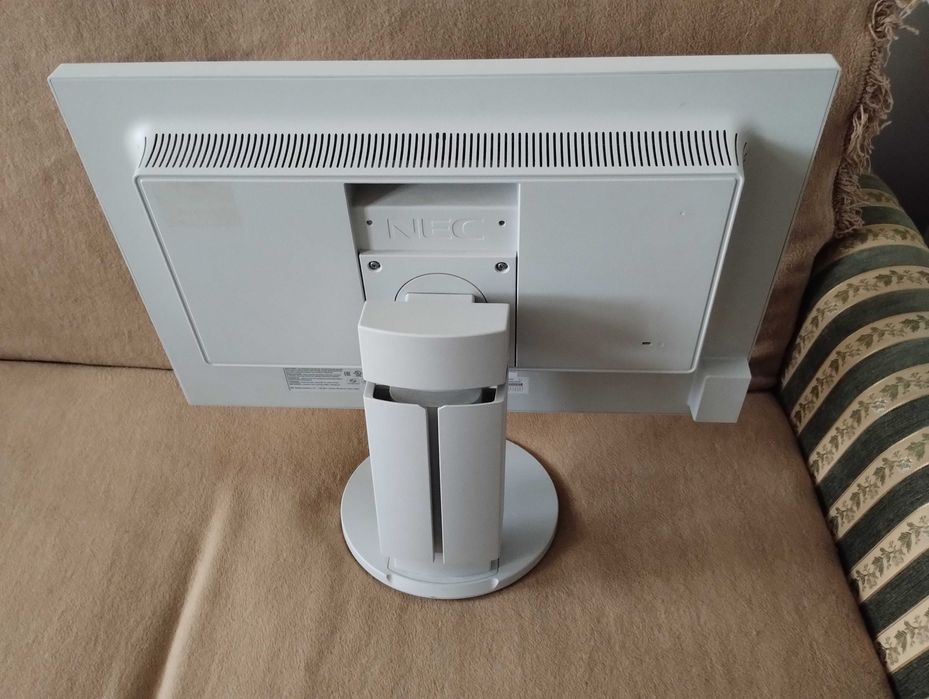 Monitor 24" NEC MultiSync EA244WMi LCD