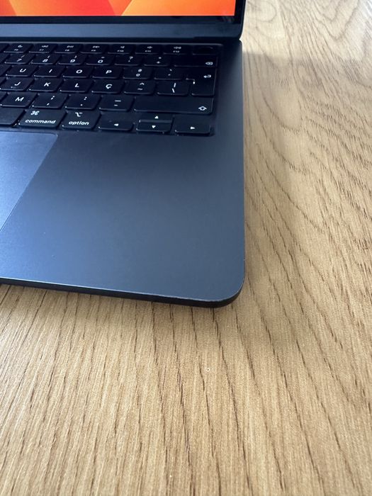 MacBook Air M3 | 13 inches64552838000385124