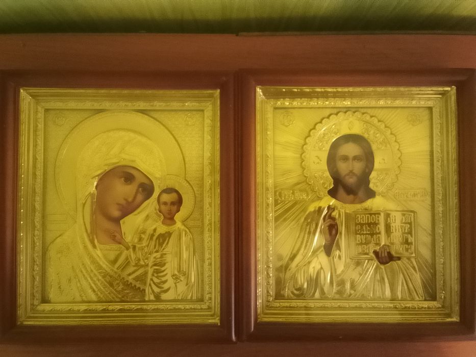 Пара икон, большие  иконы венчальные.
