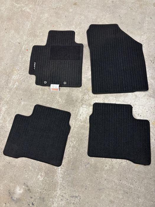 Dywaniki welurowe samochodowe Suzuki Swift NOWE