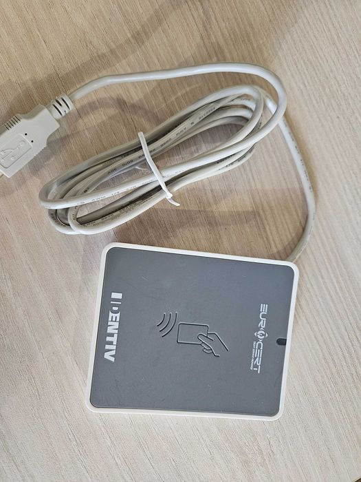 Czytnik NFC Identiv uTrust 3700F – do e-dowodu, Windows/Mac/Linux
