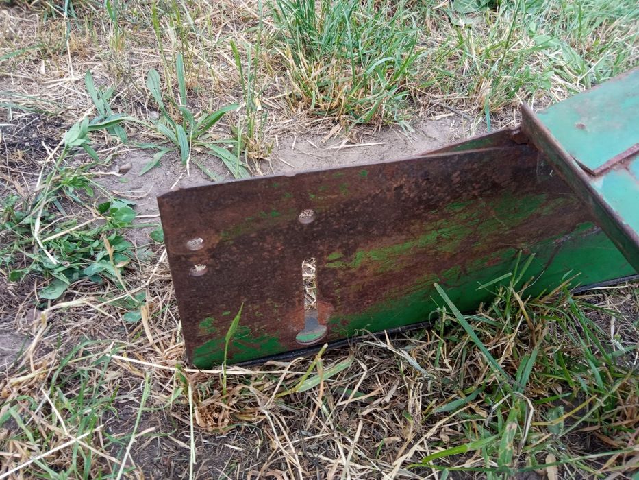 Kosz sitowy górny John Deere 975,1072,1075,1175