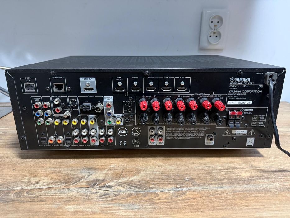 Yamaha Wysoki model rx-v671 network hdmi arc