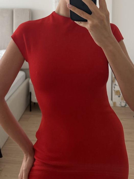 Червона сукня Zara. Розмір С