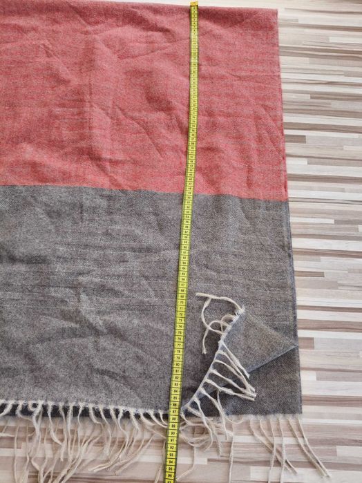 Duży ciepły miękki szal na jesień zimę