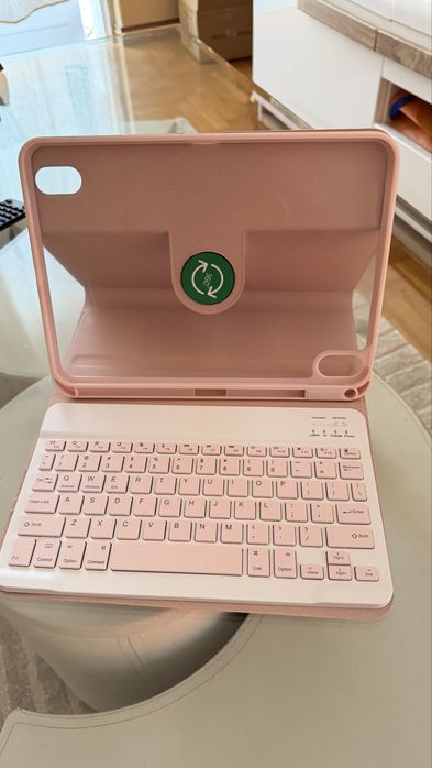 Capa com teclado para iPad A16