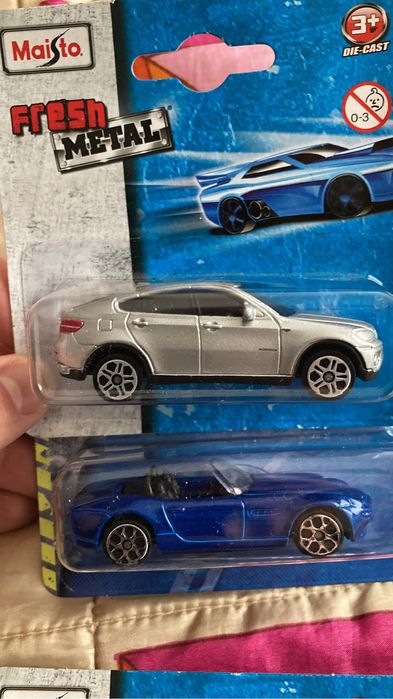 Carrinhos miniatura
