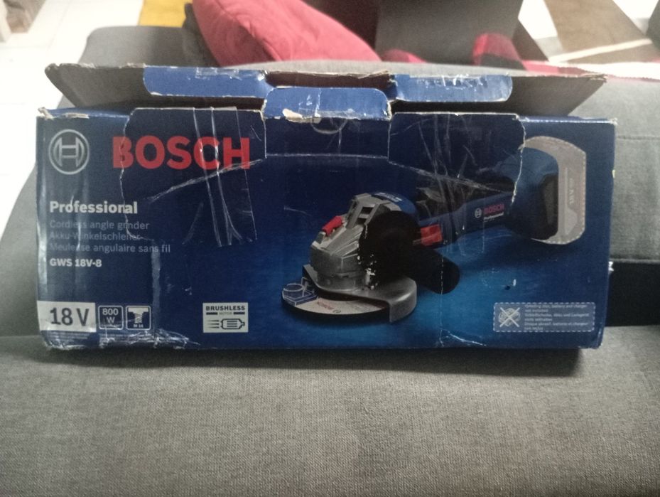 Rebarbadeira bateria Bosch nova