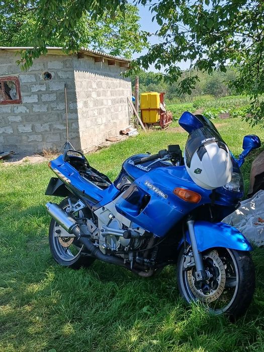 Kawasaki zzr600 в чудовому стані