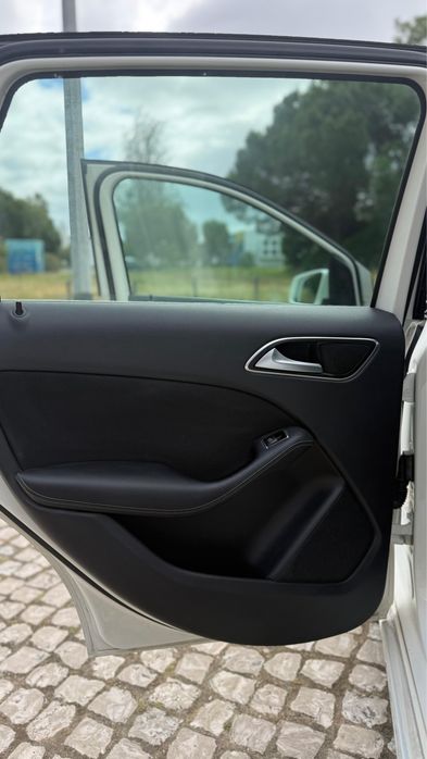 Mercedes-Benz B180 d