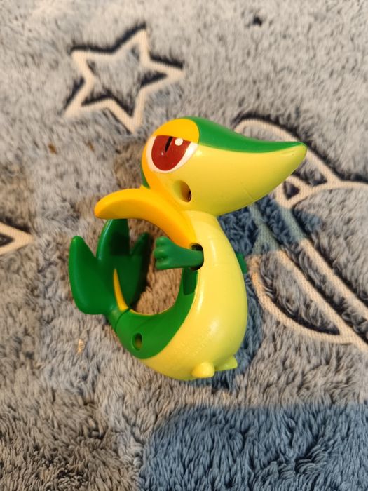 Pokémon Snivy Happy Meal McDonald's