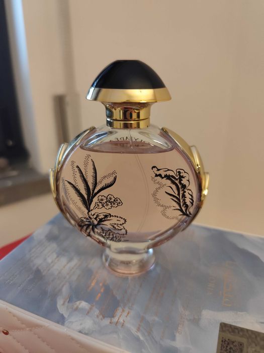 Perfume Olympia novo