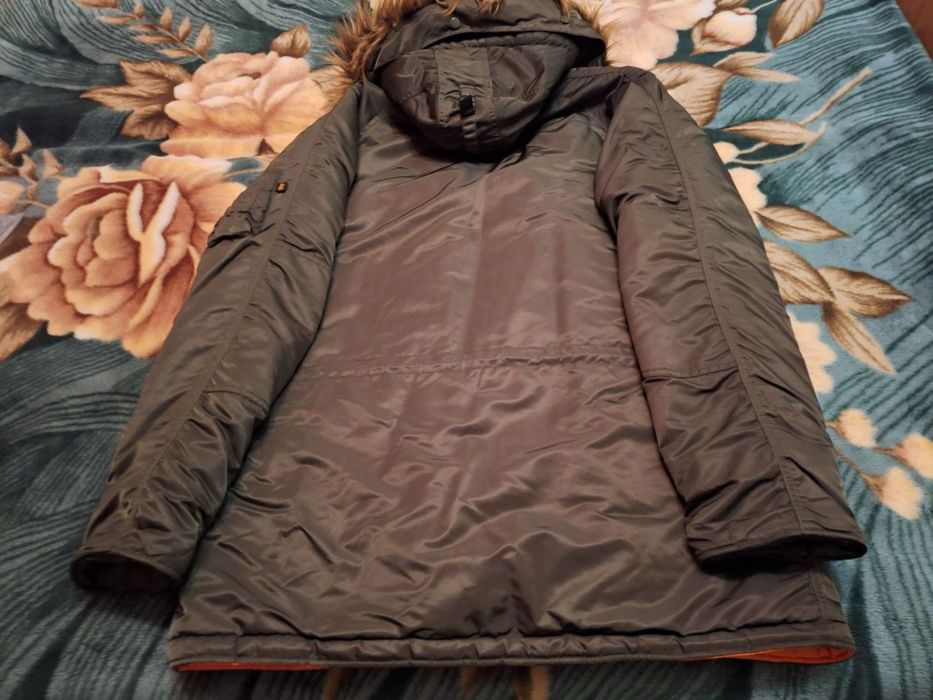 Куртка Alpha Industries MA-1.