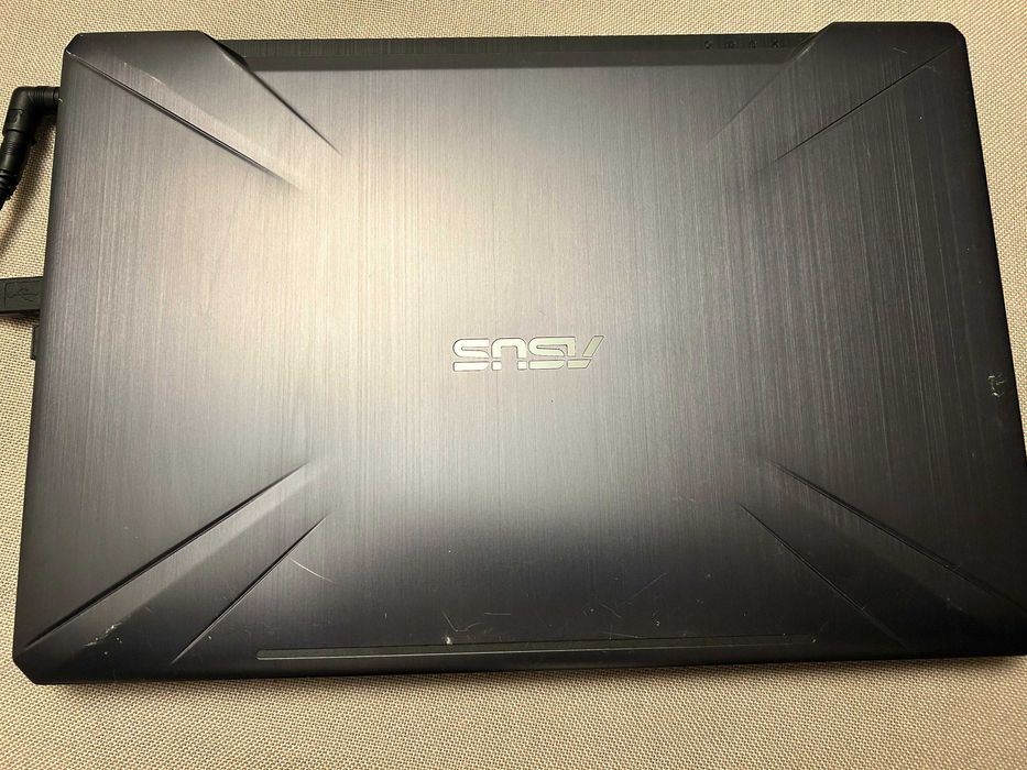 Portátil - ASUS TUF FX504GM – i5 8300H / GTX 1060 / 16GB RAM