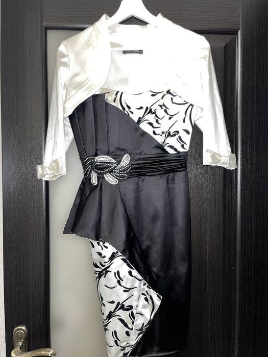 Продам сукню коктейльну