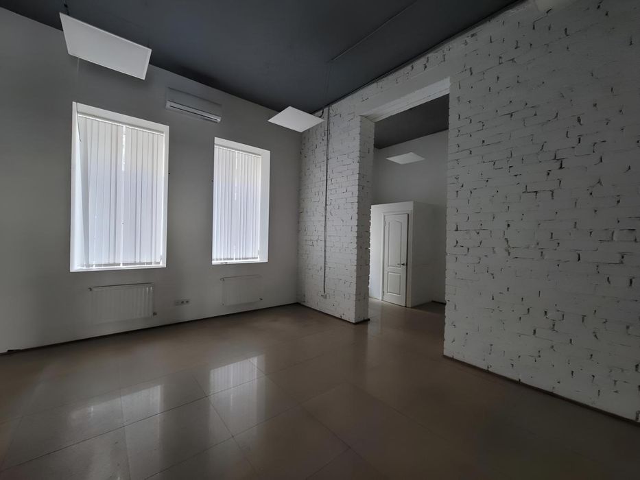 Аренда помещения: офис 300 м2, старый Центр