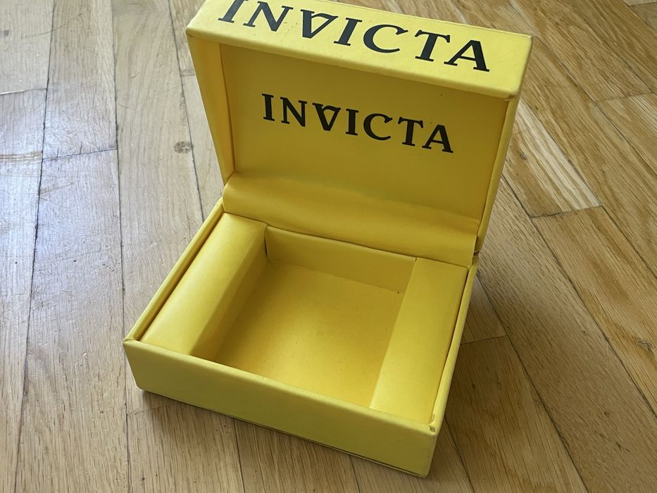 Invicta  Коробка  гарантійний лист годинник  часы Швейцария
