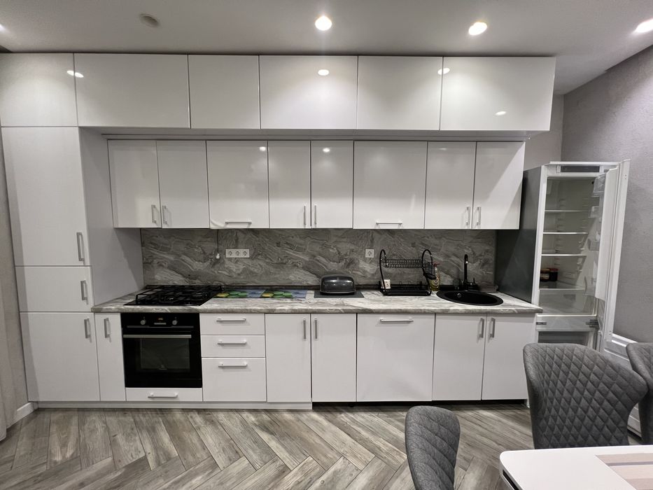 Продаж 4 кімнатноі квартири