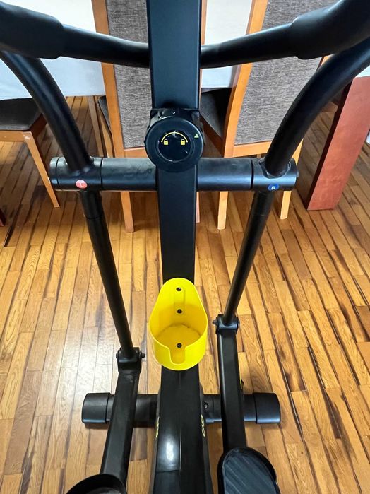 DOMYOS
Bicicleta Elíptica EL520B Autoalimentada e Conectada Kinomap