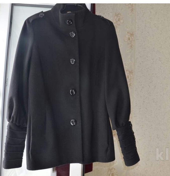 Жіночий верхній одяг