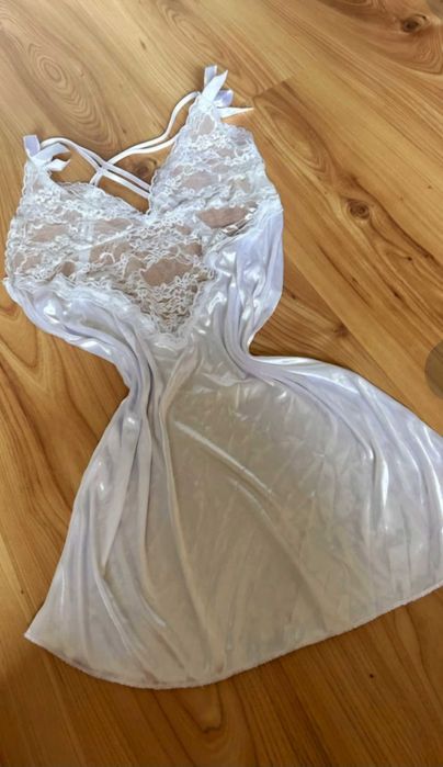 Koronkowa koszula nocna