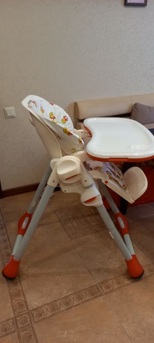 Стільчик для годування