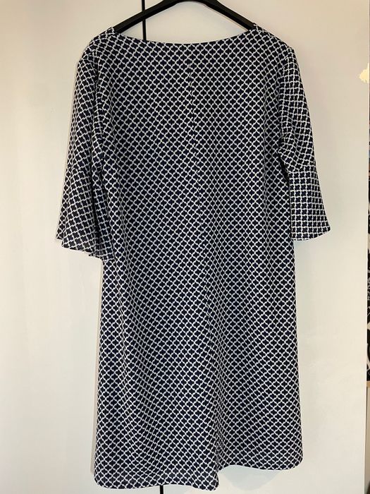 Vestido azul e branco