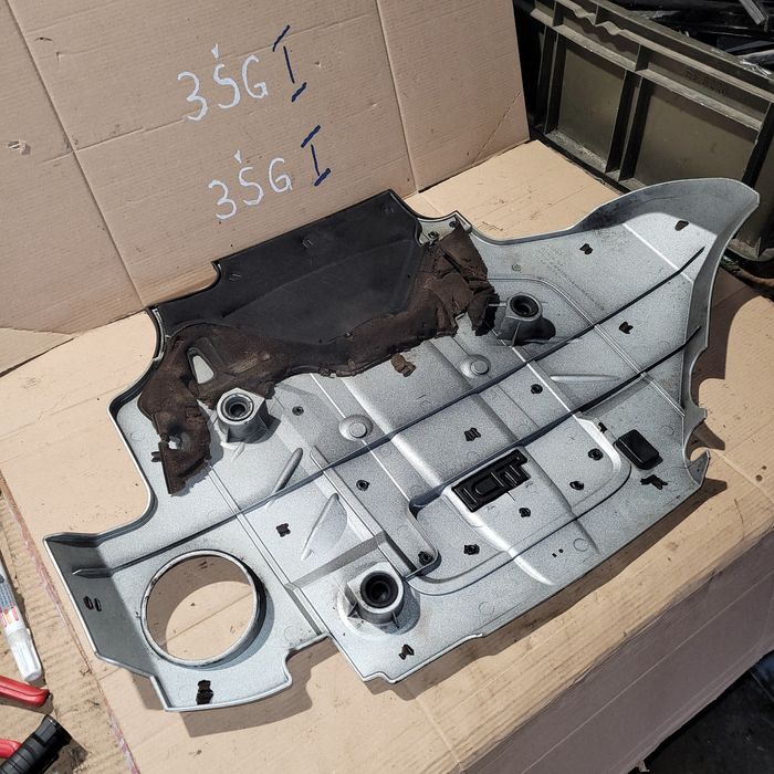 Osłona pokrywa górna silnika audi a4 b7 a6 c6 2.7TDI 2007r