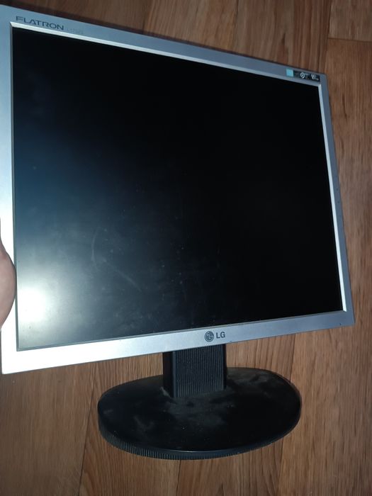 Монитор LG L1725F SF