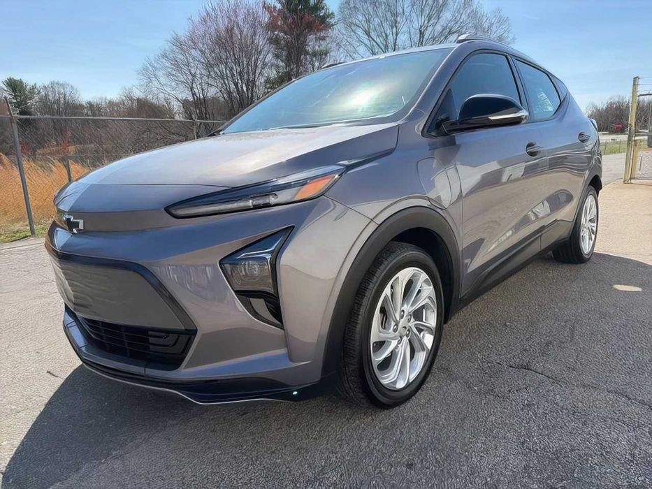 Chevrolet Bolt EUV LT      2023