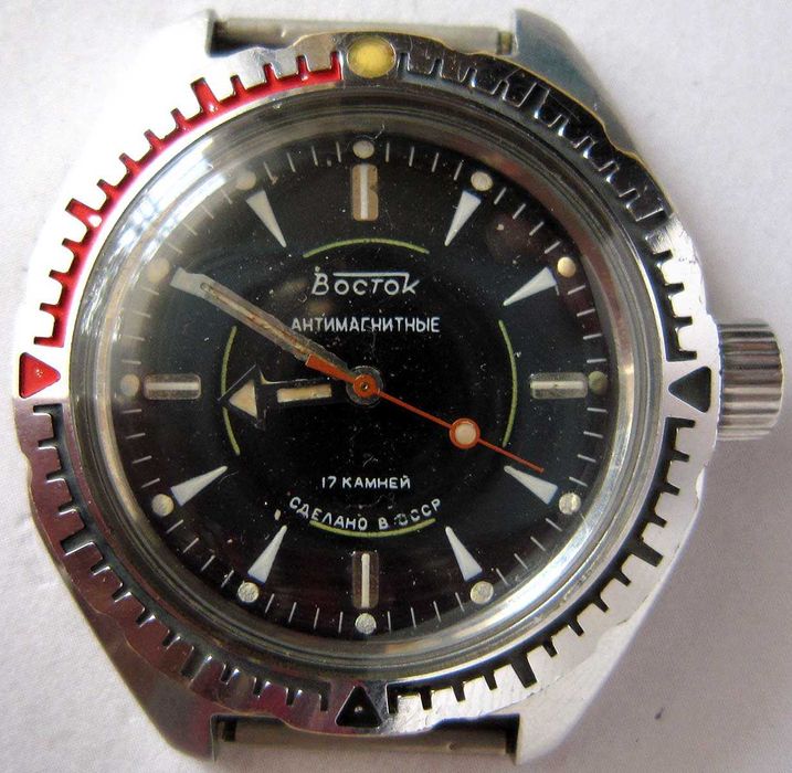 Wostok Amfibia czarny