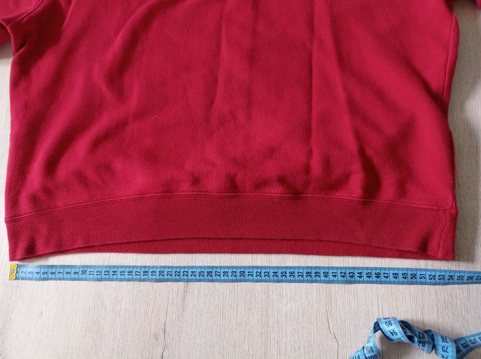 Czerwony sweter damski