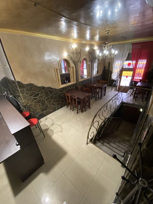 Продам кафе-бар у центрі Берегова