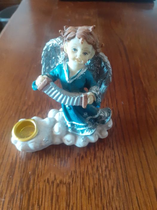 Статуетка з Янголятком.