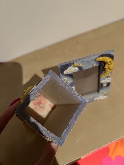 Conjunto sol e lua moldura pedra