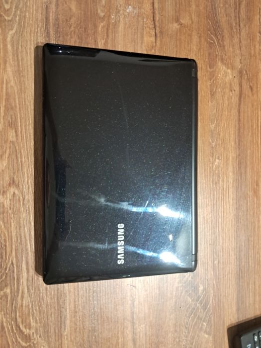 Laptop razem z drukarka