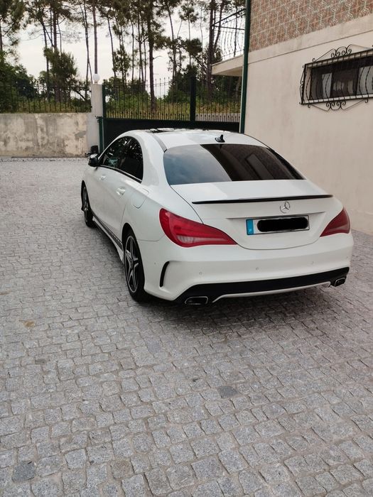 Mercedes Benz CLA 220 AMG