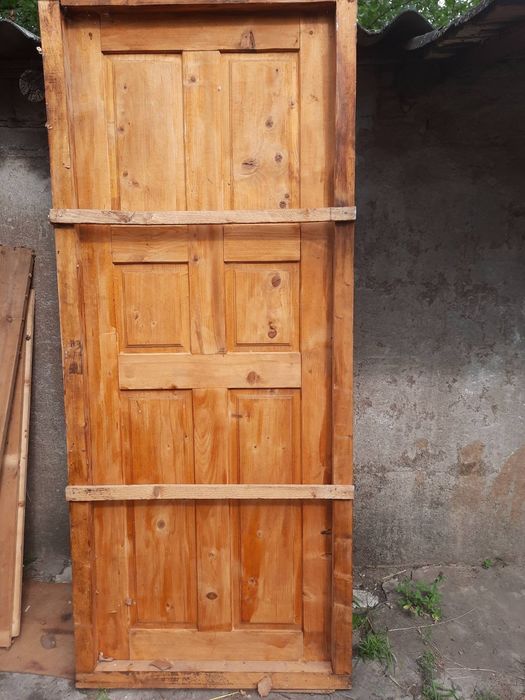 Продам двері нові.