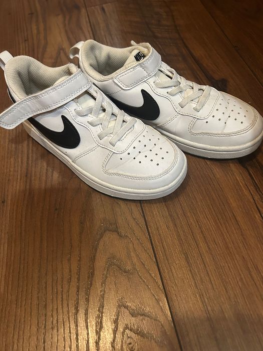 Buty Nike dla dziewczynki 31,5 biało czarne