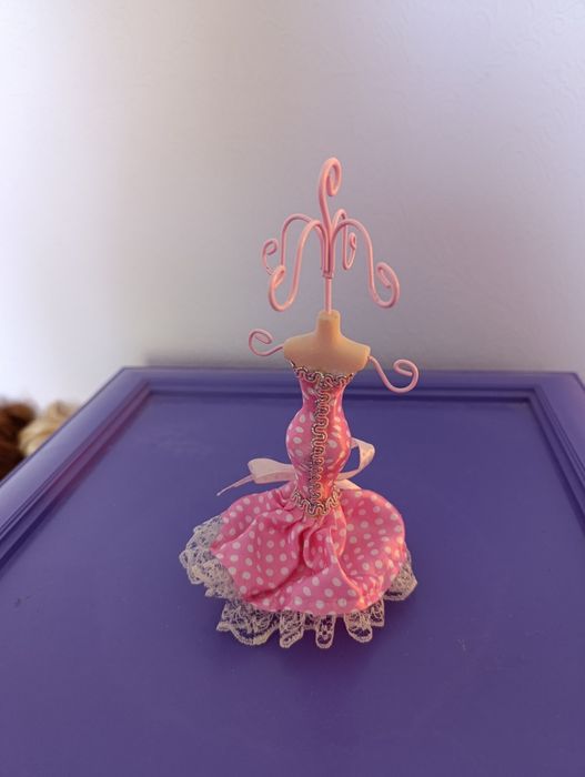 Статуетка Підставка під прикраси