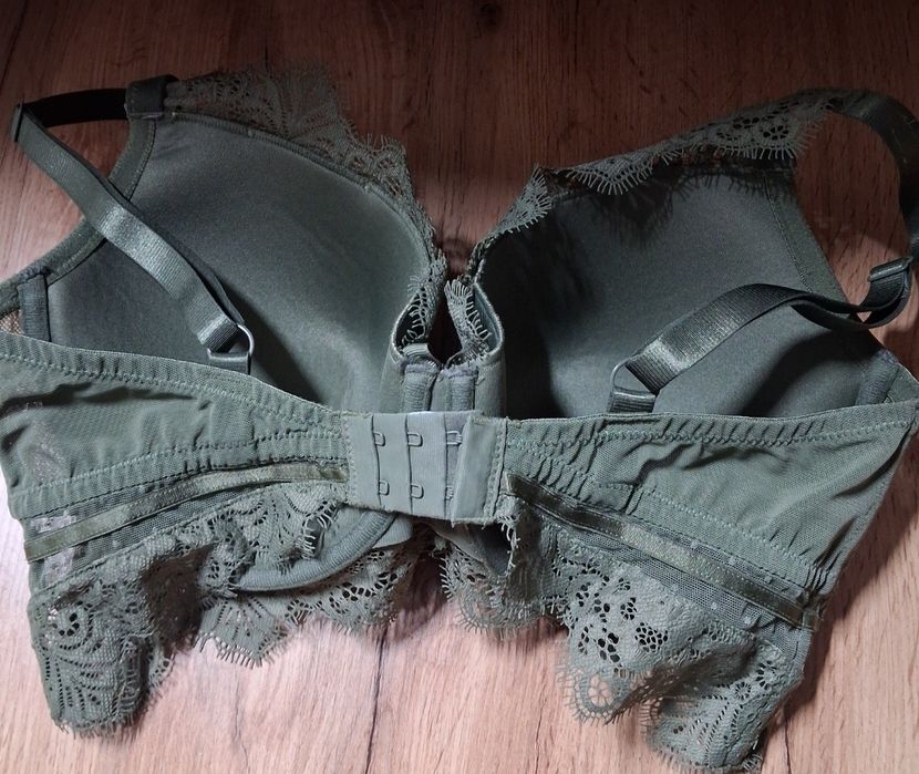 Бюстгалтер голандського бренду Hunkemoller